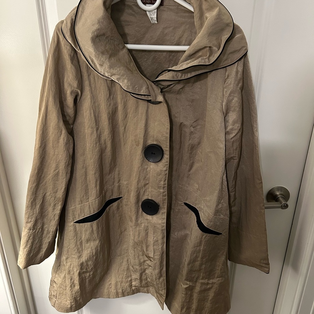 VINTAGE DESIGN TODAY’S Women's Large Button LIGHT COAT, Tan,Size S Made USA